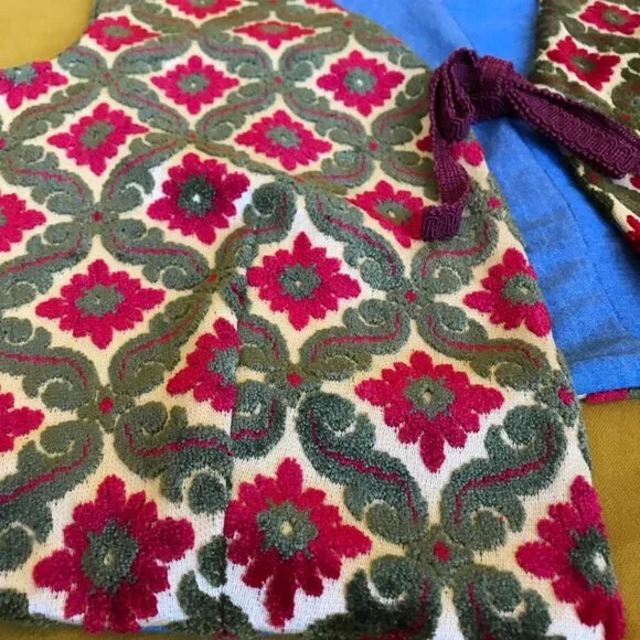 Handmade tie front vest made from vintage fabric - Picture 8 of 9